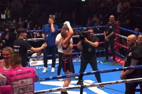 Daniella Hemsley flashes crowd after kingpyn boxing victory